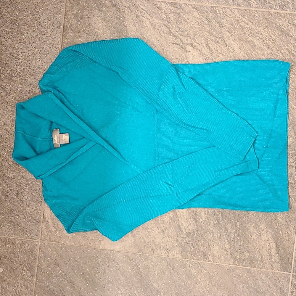 Neiman Marcus Cashmere Sweater